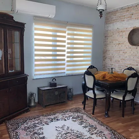 Apartman Kaleici Muhtesem Konum Harika Genis Ev